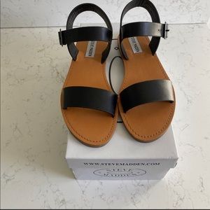 Steve Madden Black Zone Ankle Strap size 7.5